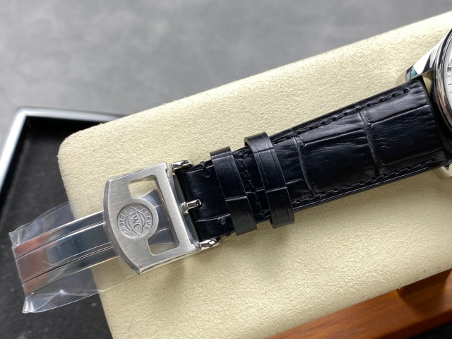 IWC Focus on big factory goods