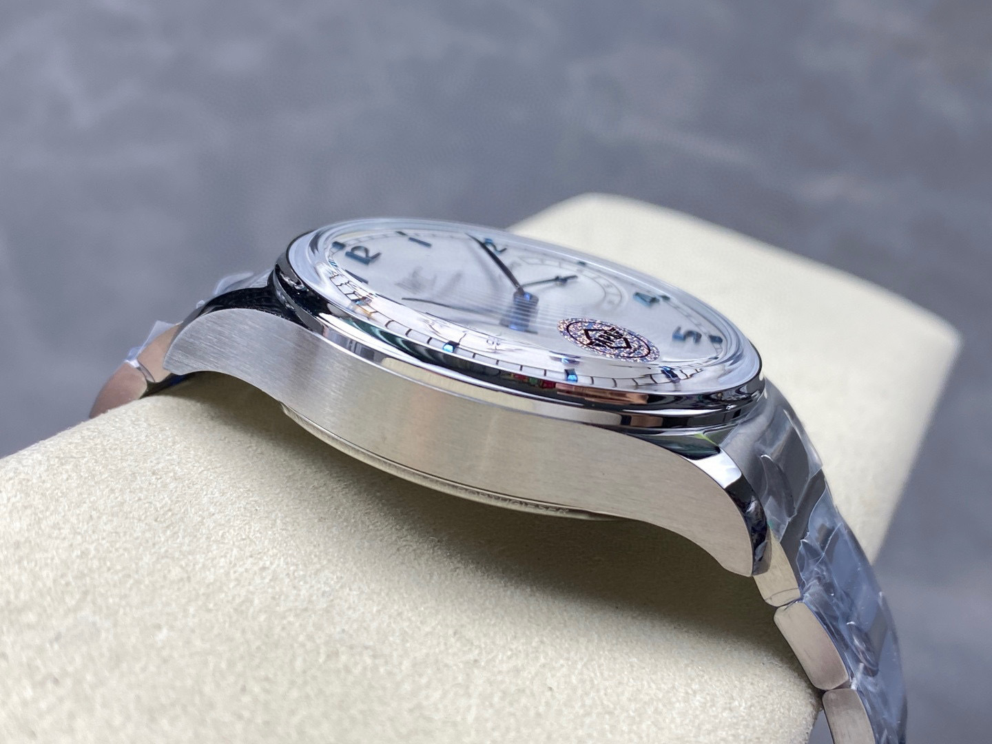 IWC Focus on big factory goods