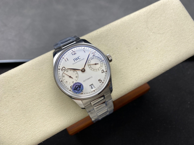 IWC Focus on big factory goods