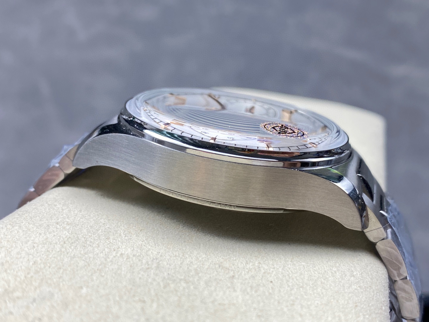 IWC Focus on big factory goods