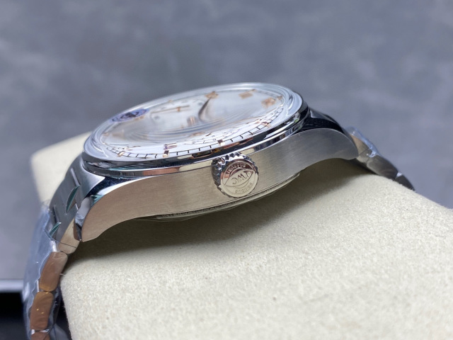 IWC Focus on big factory goods
