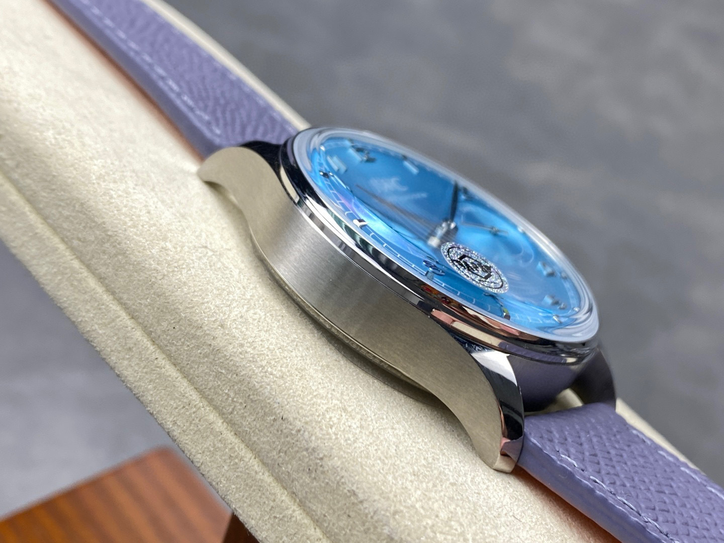 IWC Focus on big factory goods