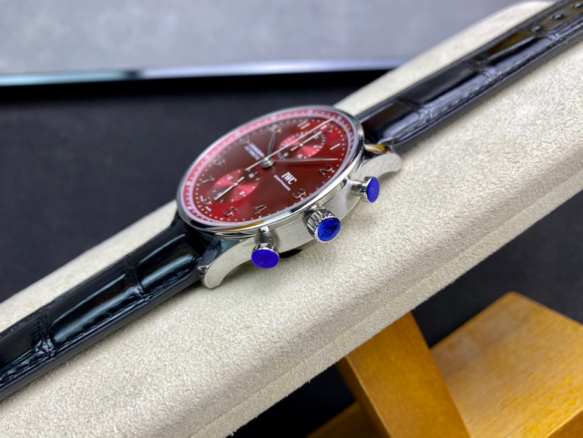 IWC Focus on big factory goods