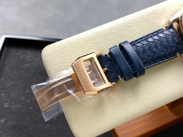 IWC Focus on big factory goods