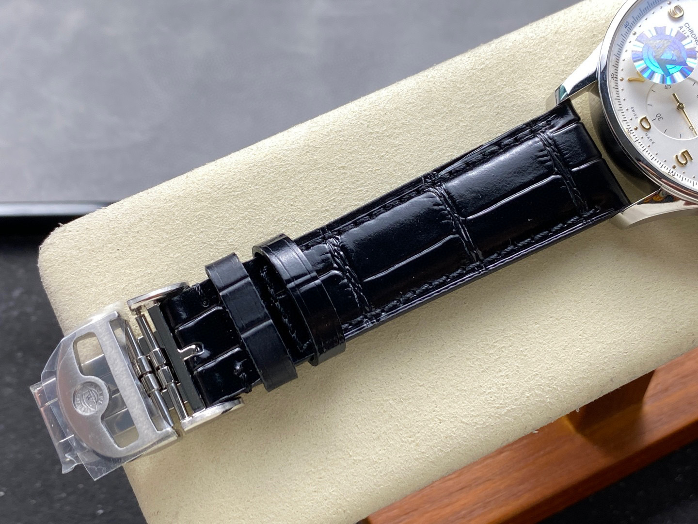 IWC Focus on big factory goods