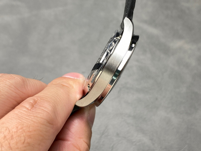IWC Focus on big factory goods