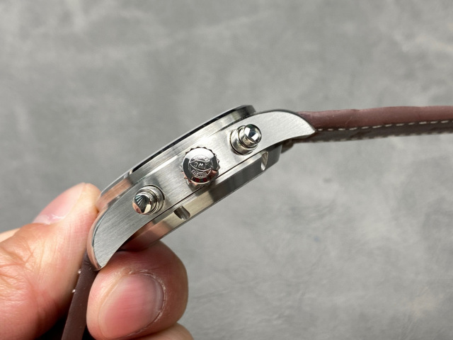 IWC Focus on big factory goods