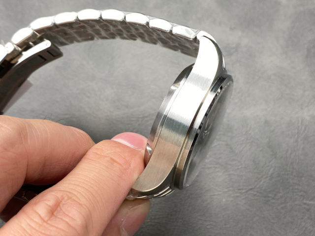 IWC Focus on big factory goods