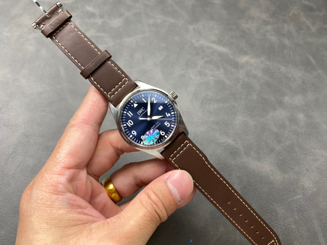 IWC Fokus pada barangan kilang besar