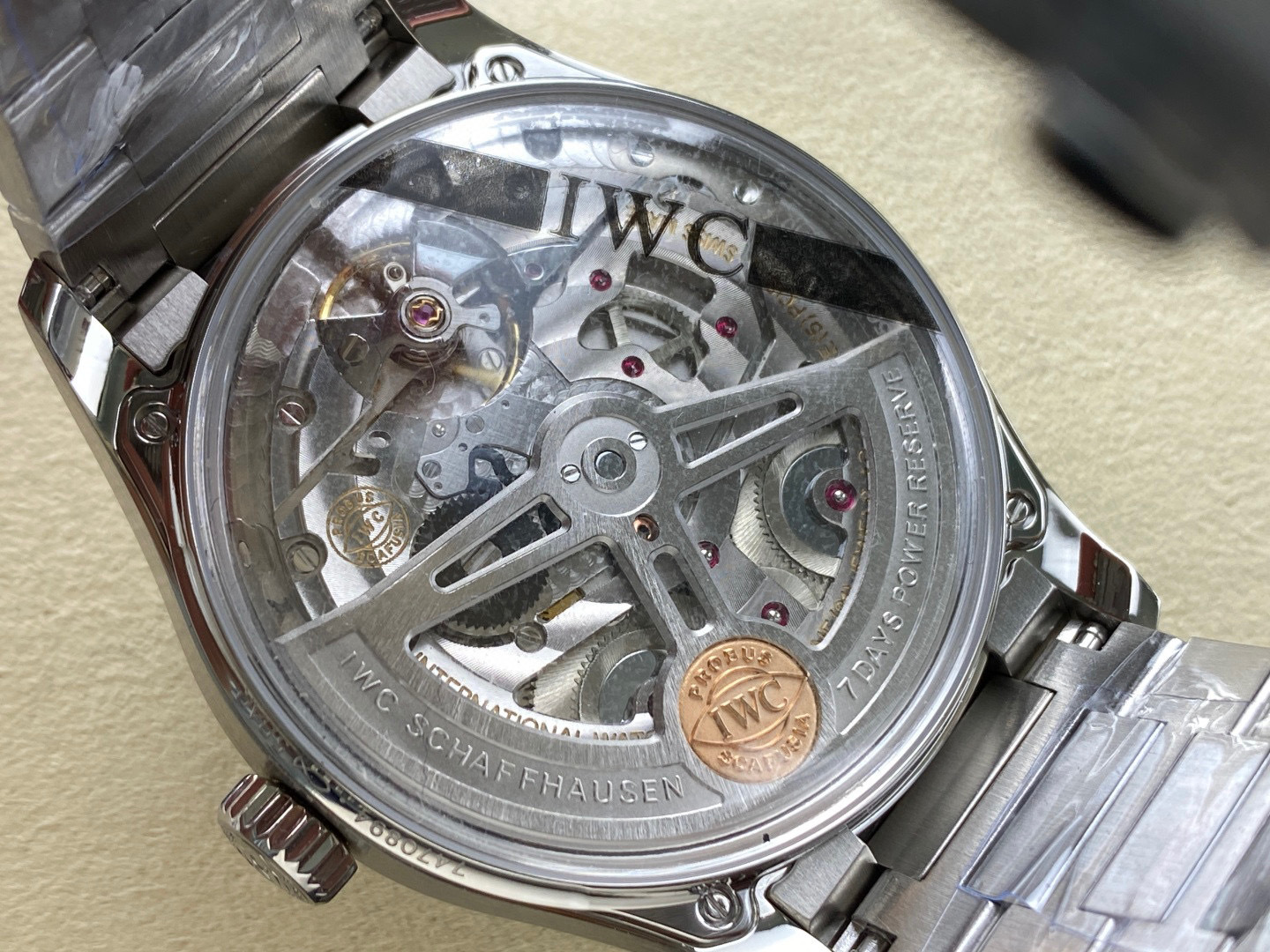 IWC Fokus auf große Fabrikgüter