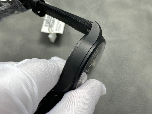 IWC Focus on big factory goods