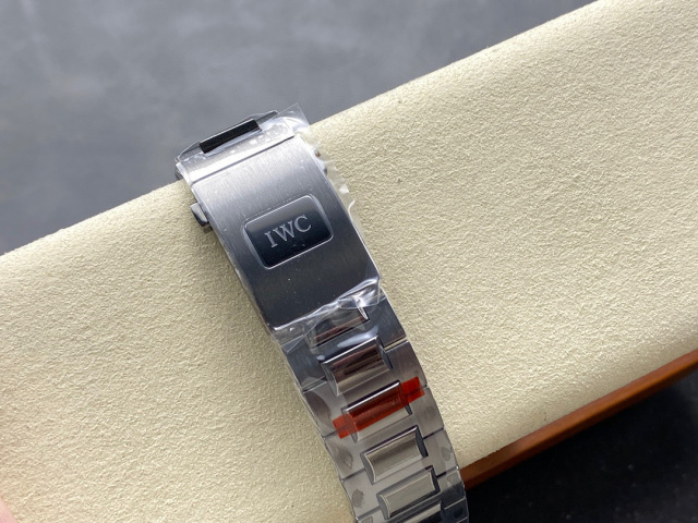 IWC Focus on big factory goods
