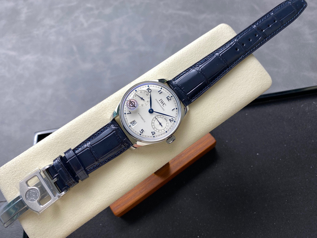 IWC Focus on big factory goods