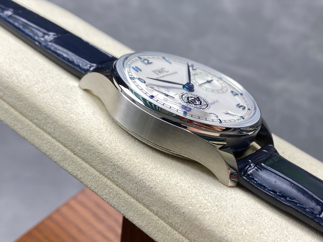 IWC Focus on big factory goods