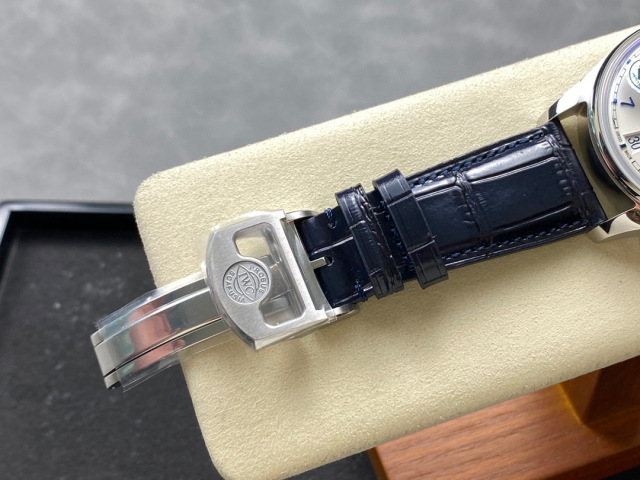 IWC Focus on big factory goods