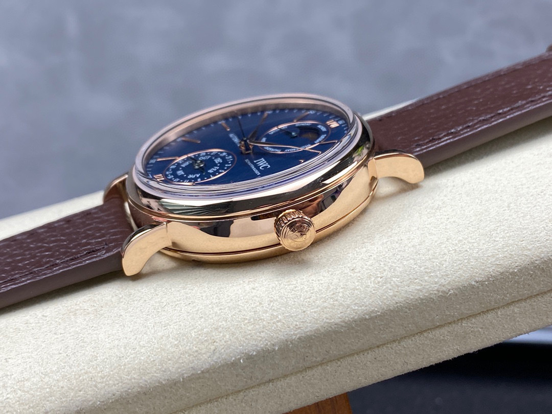 IWC Focus on big factory goods
