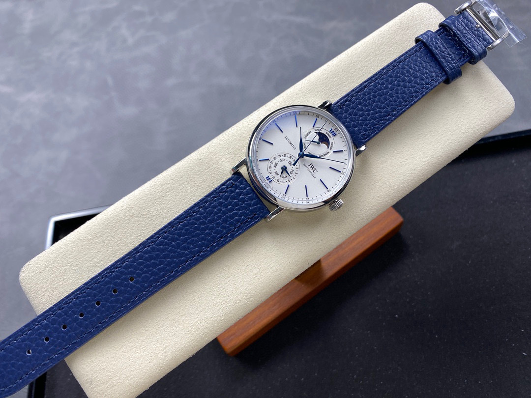 IWC Focus on big factory goods