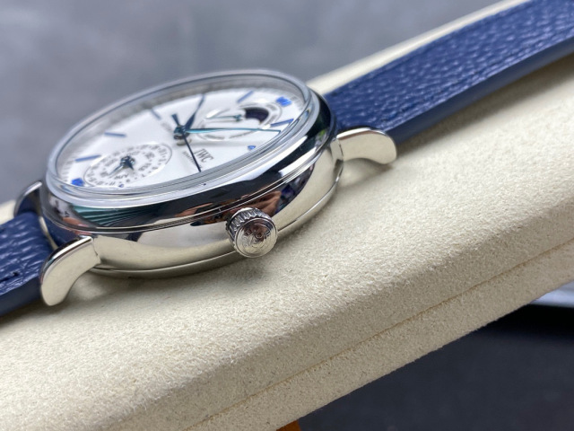 IWC Focus on big factory goods