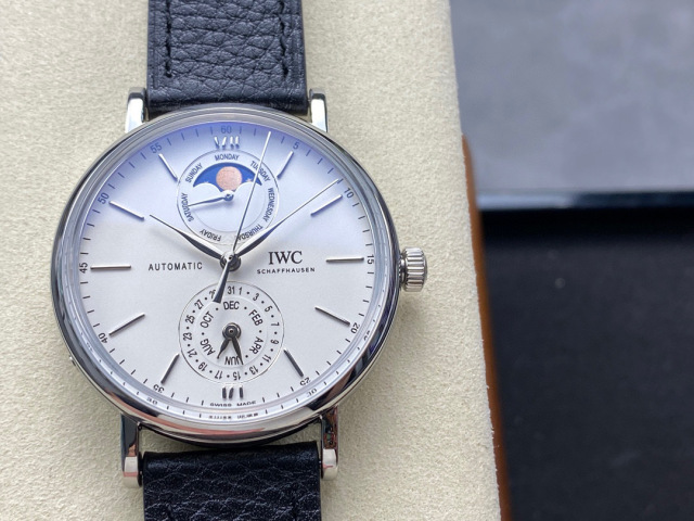 IWC Focus on big factory goods