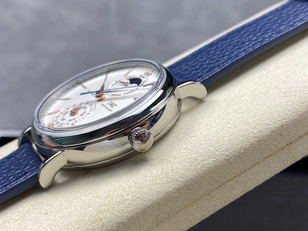 IWC Focus on big factory goods