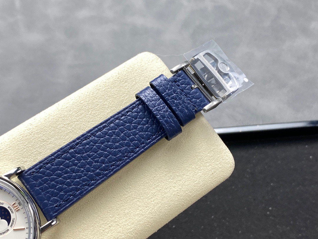 IWC Focus on big factory goods