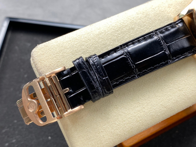 IWC Focus on big factory goods