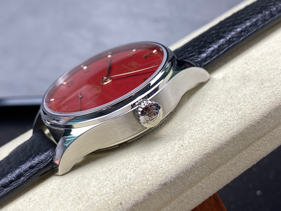 IWC Focus on big factory goods