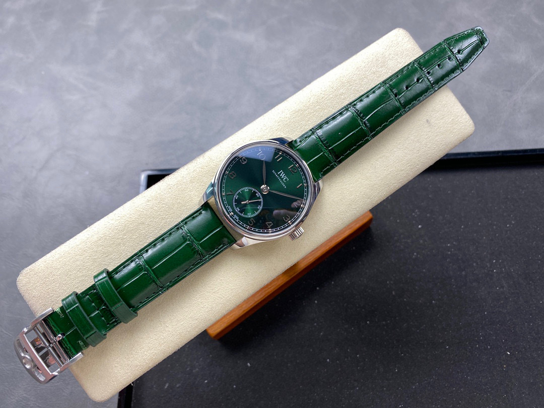 IWC Focus on big factory goods