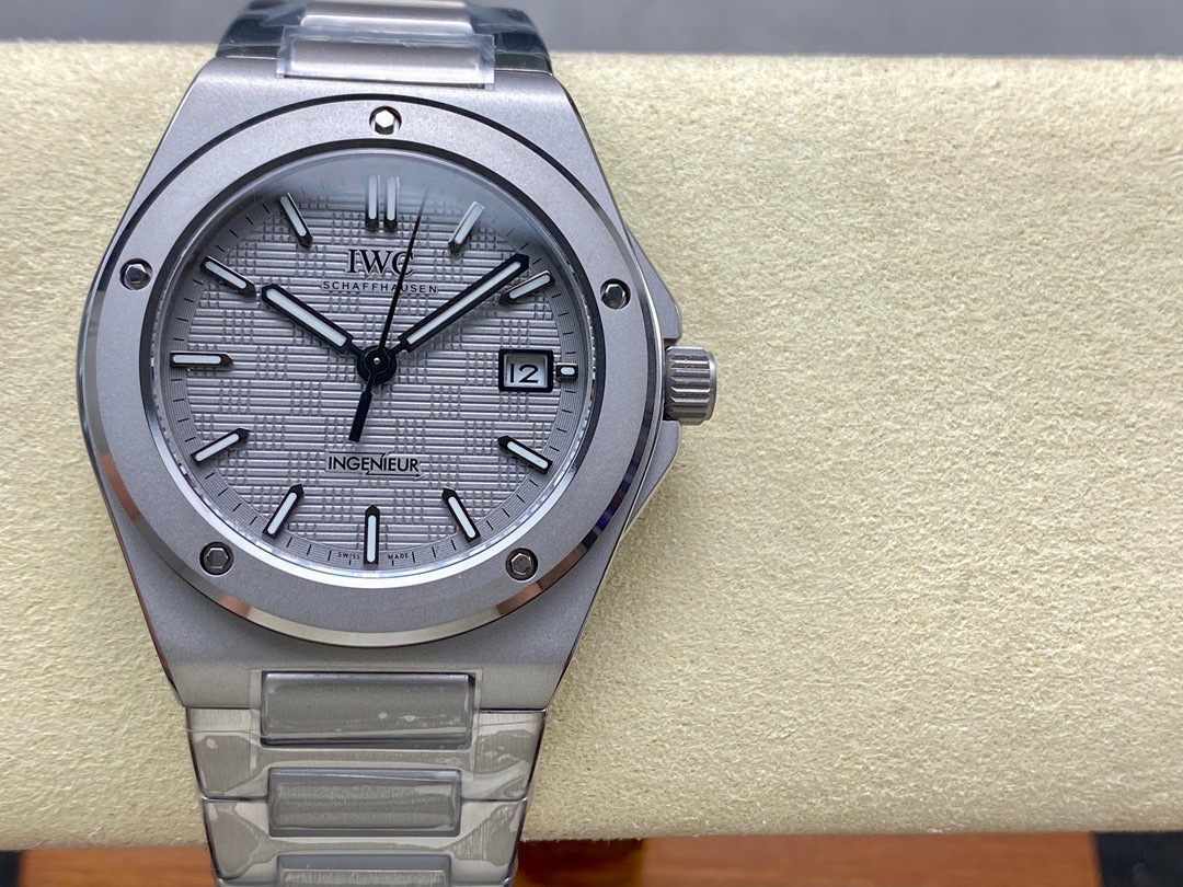 IWC Focus on big factory goods