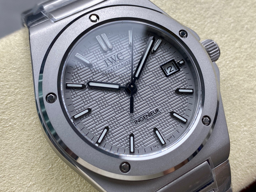 IWC Focus on big factory goods