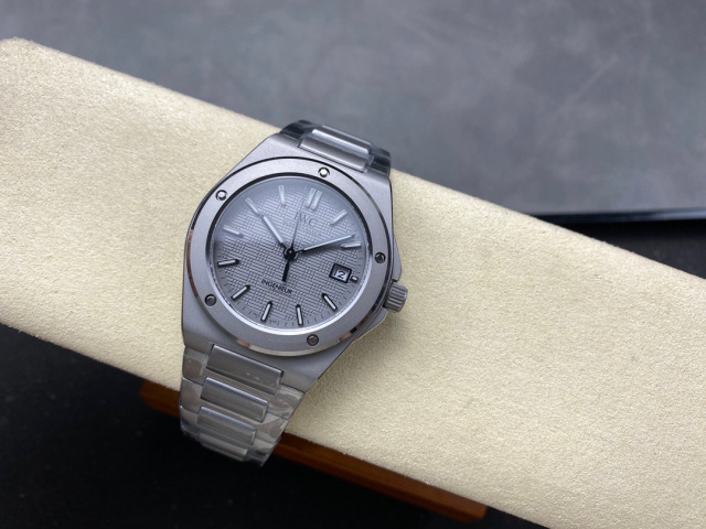 IWC Focus on big factory goods