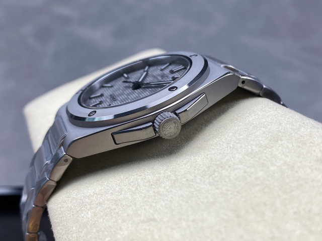 IWC Focus on big factory goods