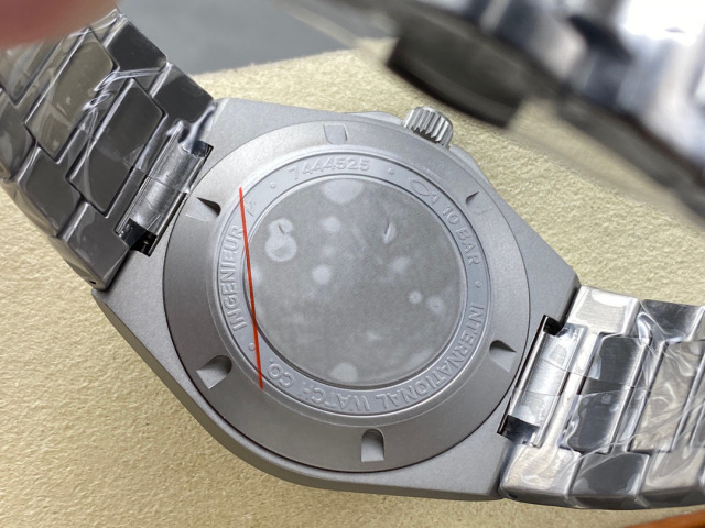 IWC Focus on big factory goods