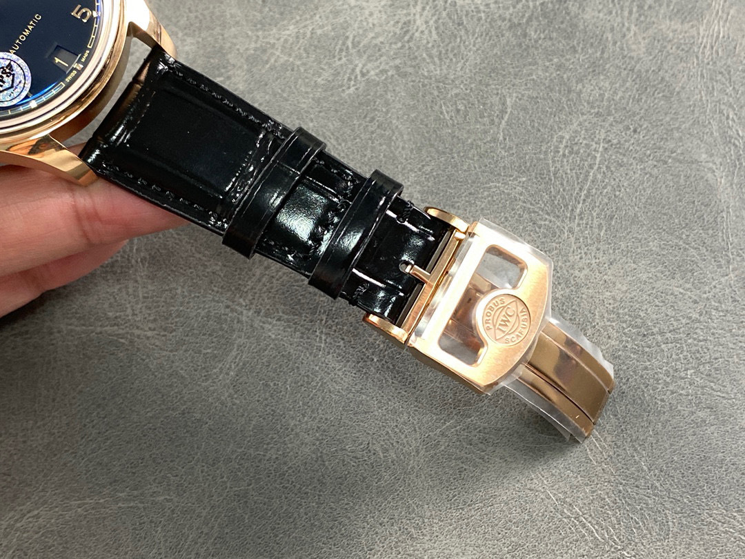 IWC Focus on big factory goods