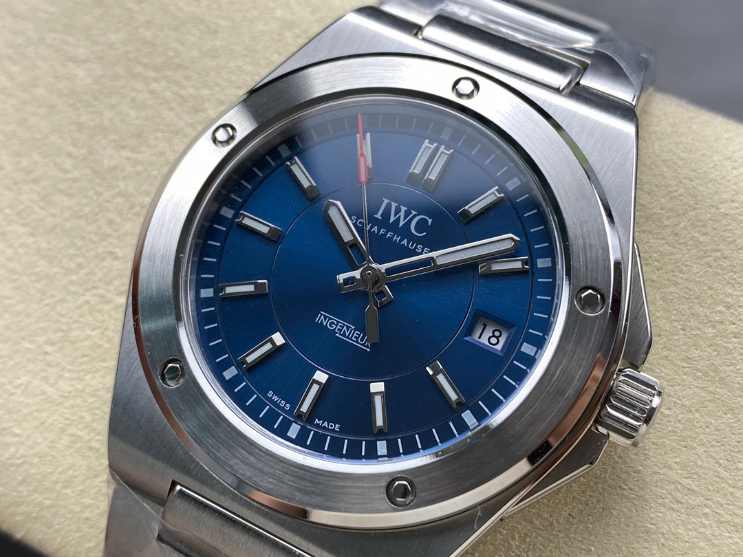 IWC Focus on big factory goods