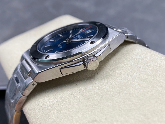 IWC Focus on big factory goods