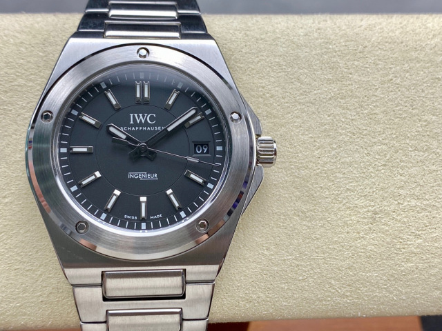 IWC Focus on big factory goods