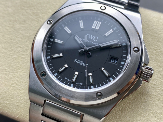 IWC Focus on big factory goods