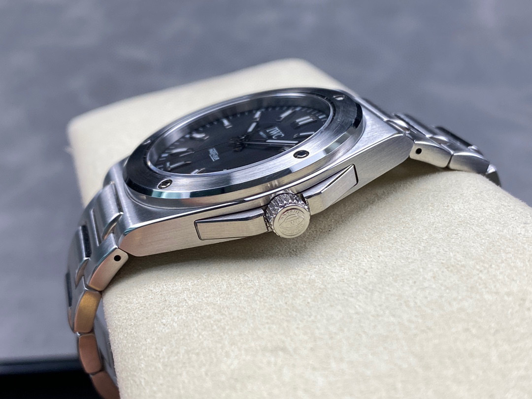 IWC Focus on big factory goods