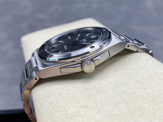 IWC Focus on big factory goods