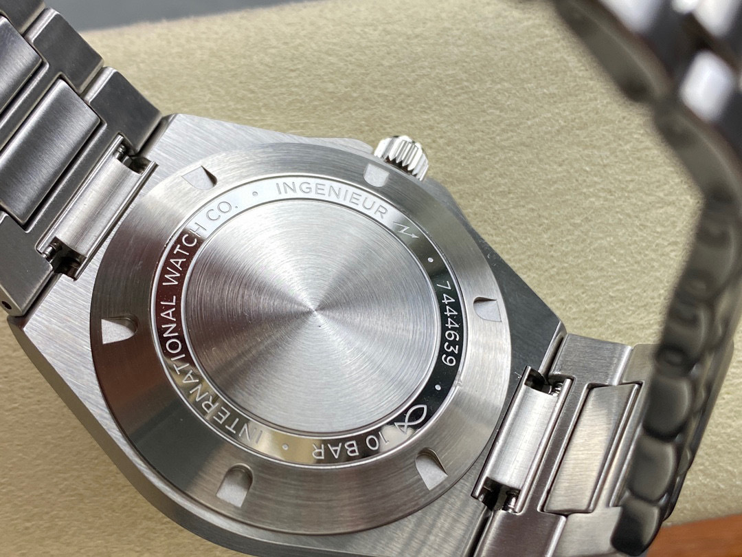 IWC Focus on big factory goods