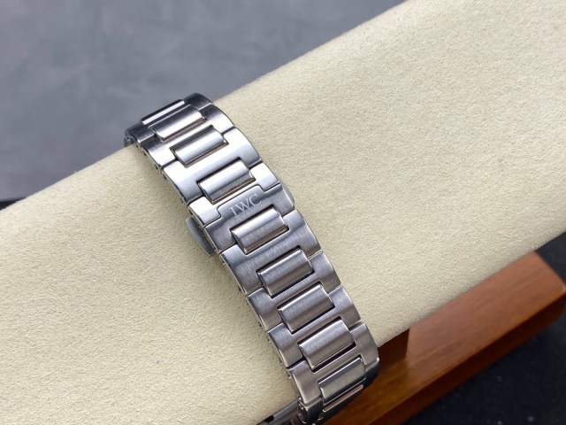 IWC Focus on big factory goods