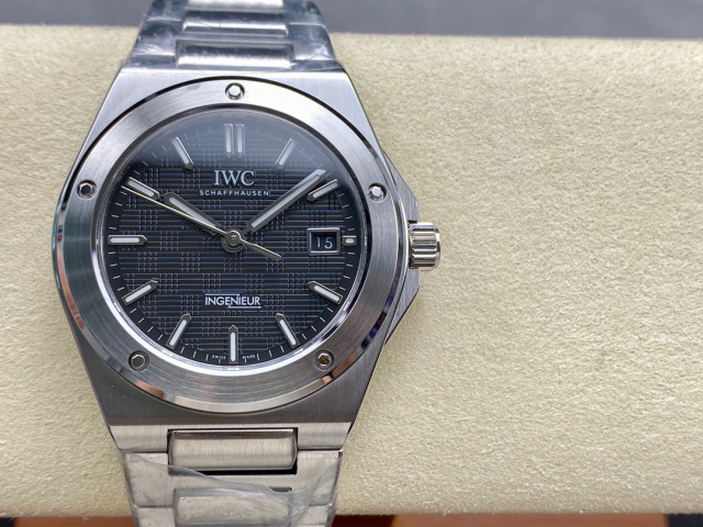 IWC Focus on big factory goods