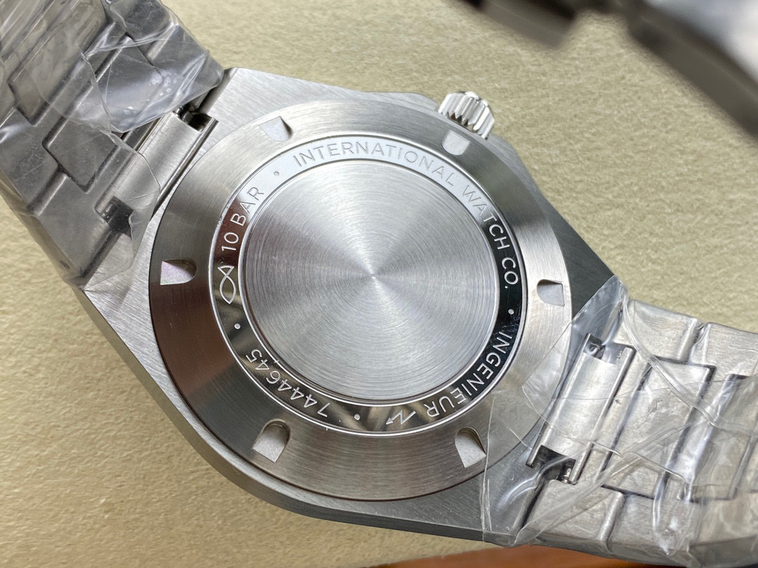 IWC Focus on big factory goods