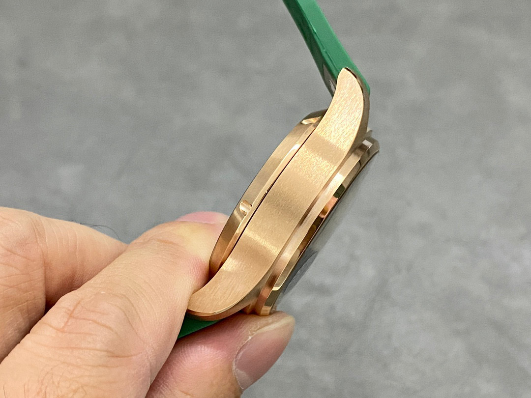 IWC Focus on big factory goods