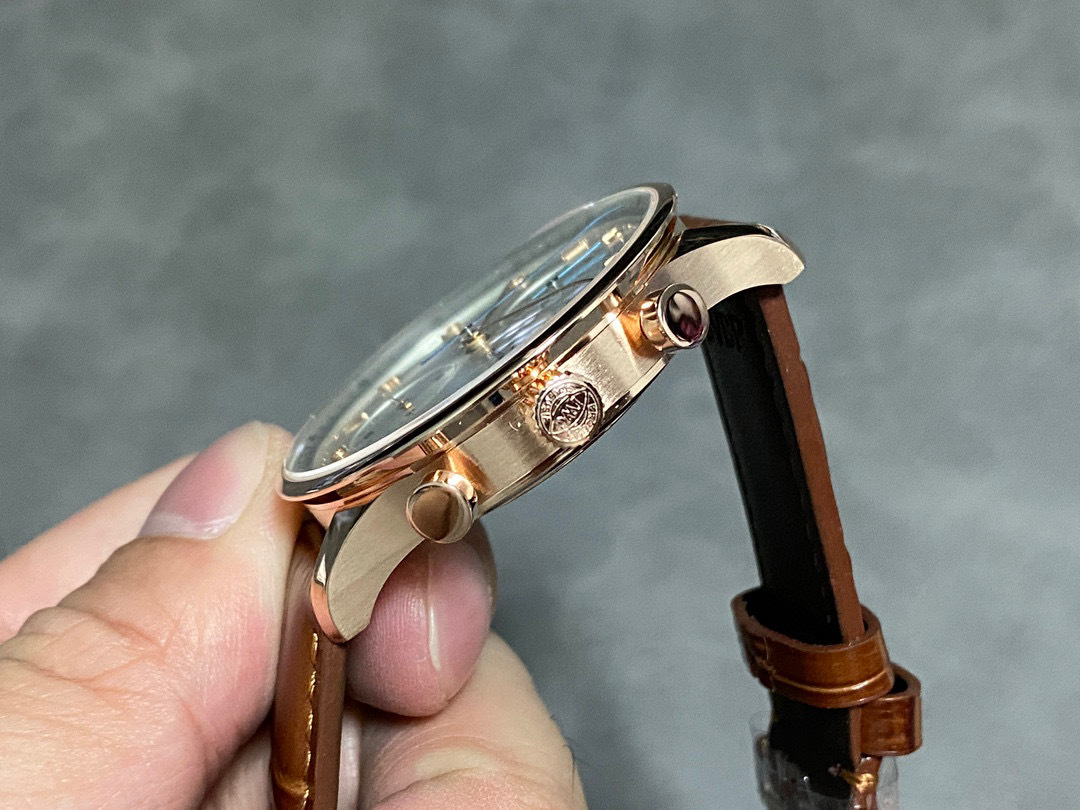 IWC Focus on big factory goods