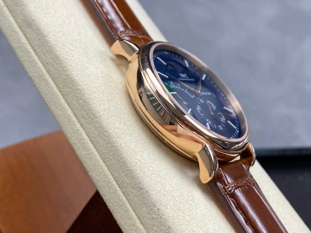 IWC Focus on big factory goods