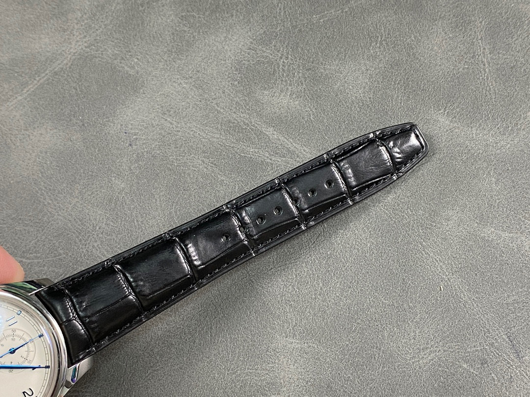 IWC Focus on big factory goods