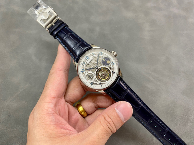 IWC Focus on big factory goods