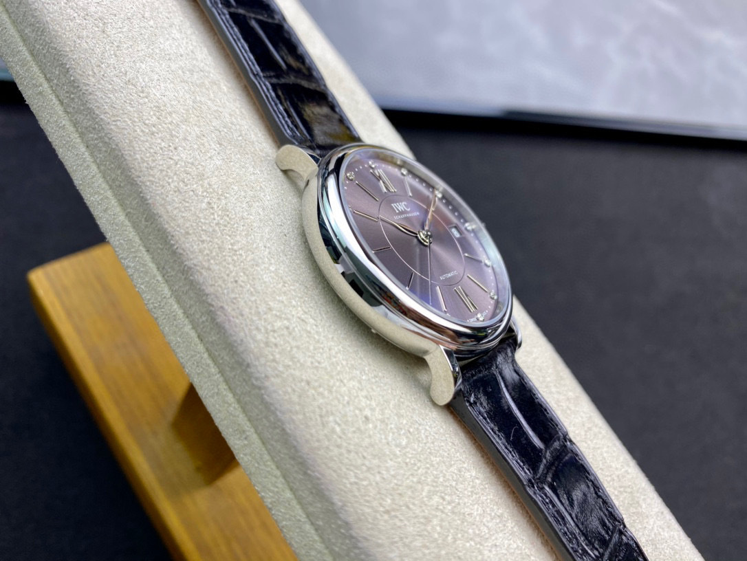 IWC Focus on big factory goods